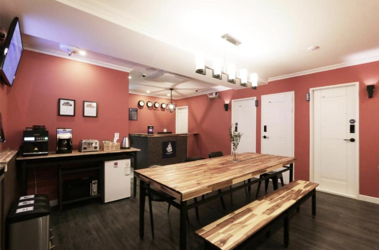 Blueboat Hostel Jeonju Εξωτερικό φωτογραφία